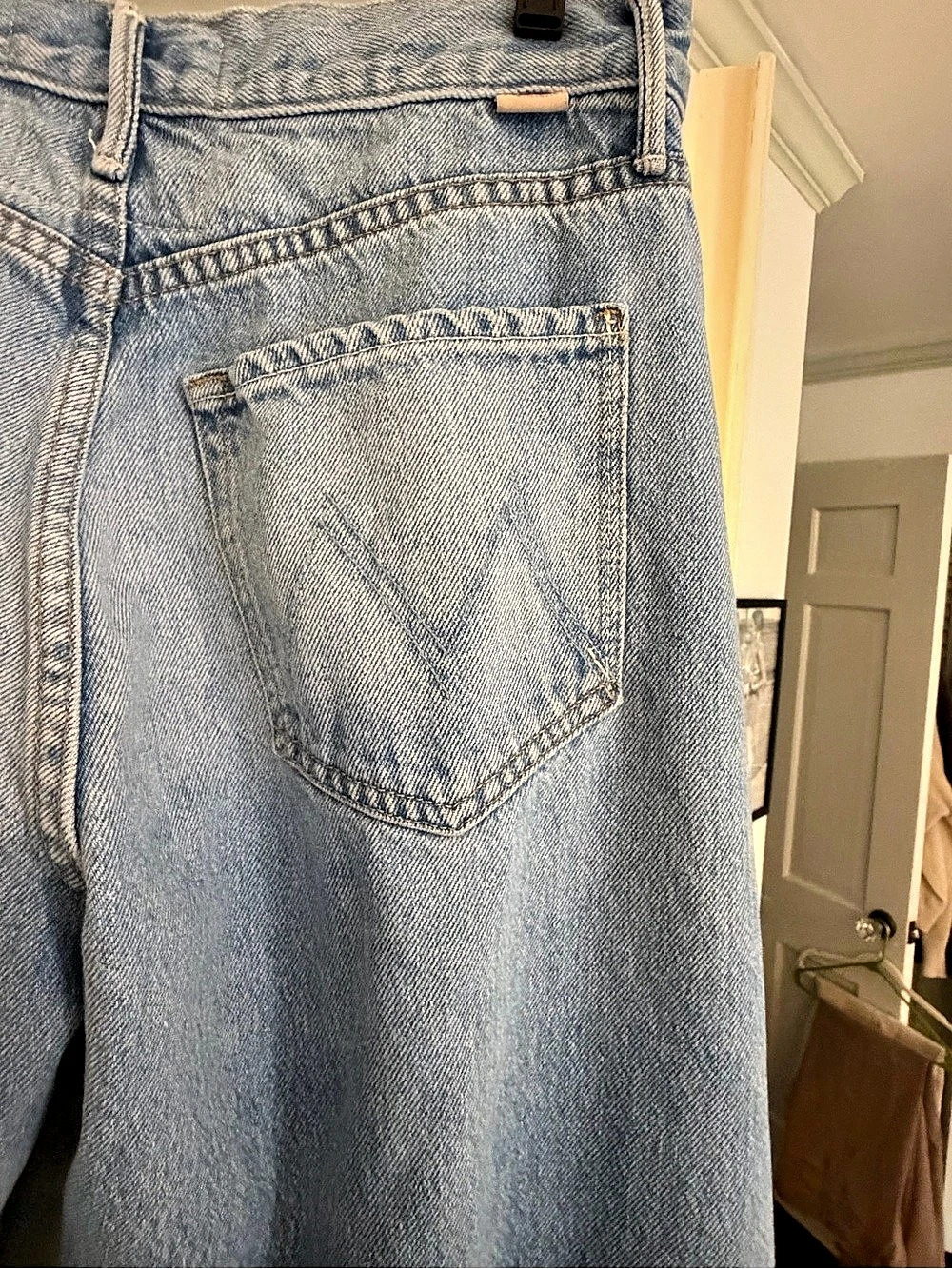 Mother Snacks! The Lemon Twist Sneak Wide Leg Jeans in Blue Waist 28 - Picture 6 of 9